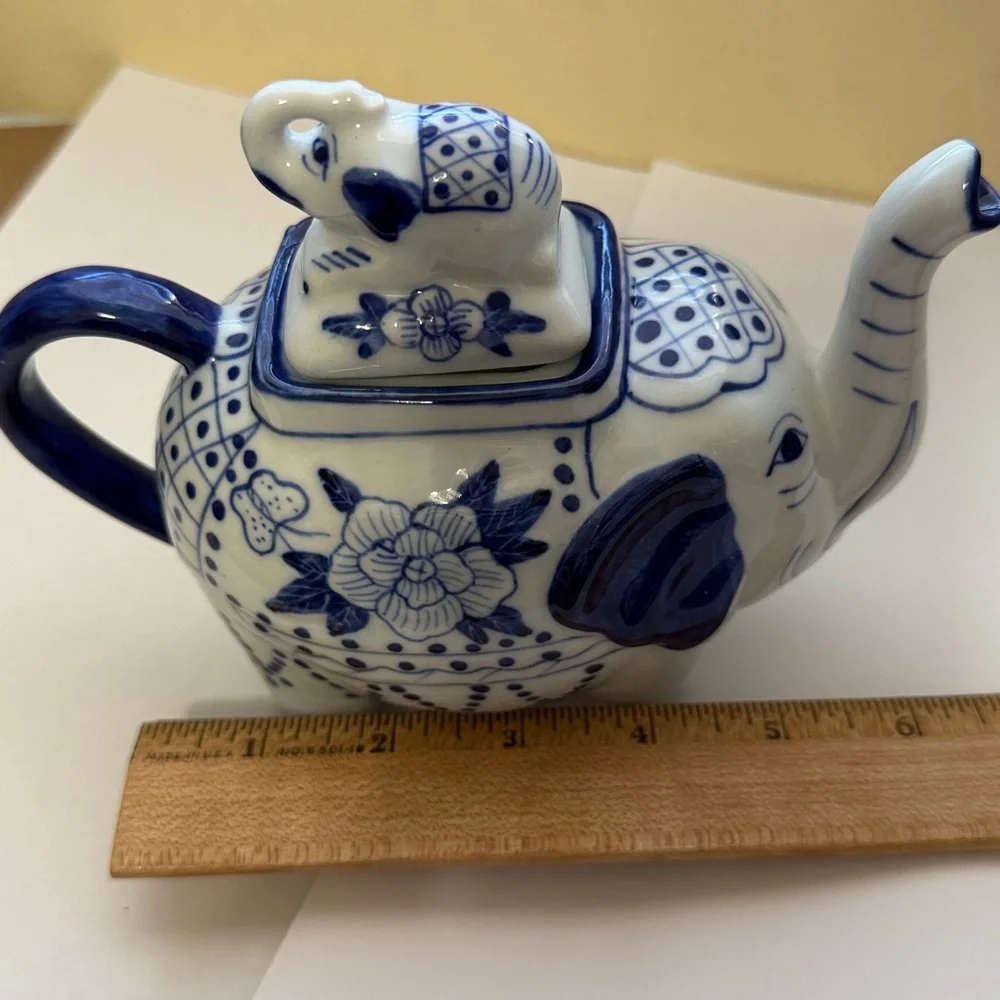 Bombay Elephant Tea Pot - Picture 7 of 9